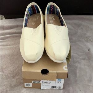 Toms Women Classic Natural Classic Size 9.5